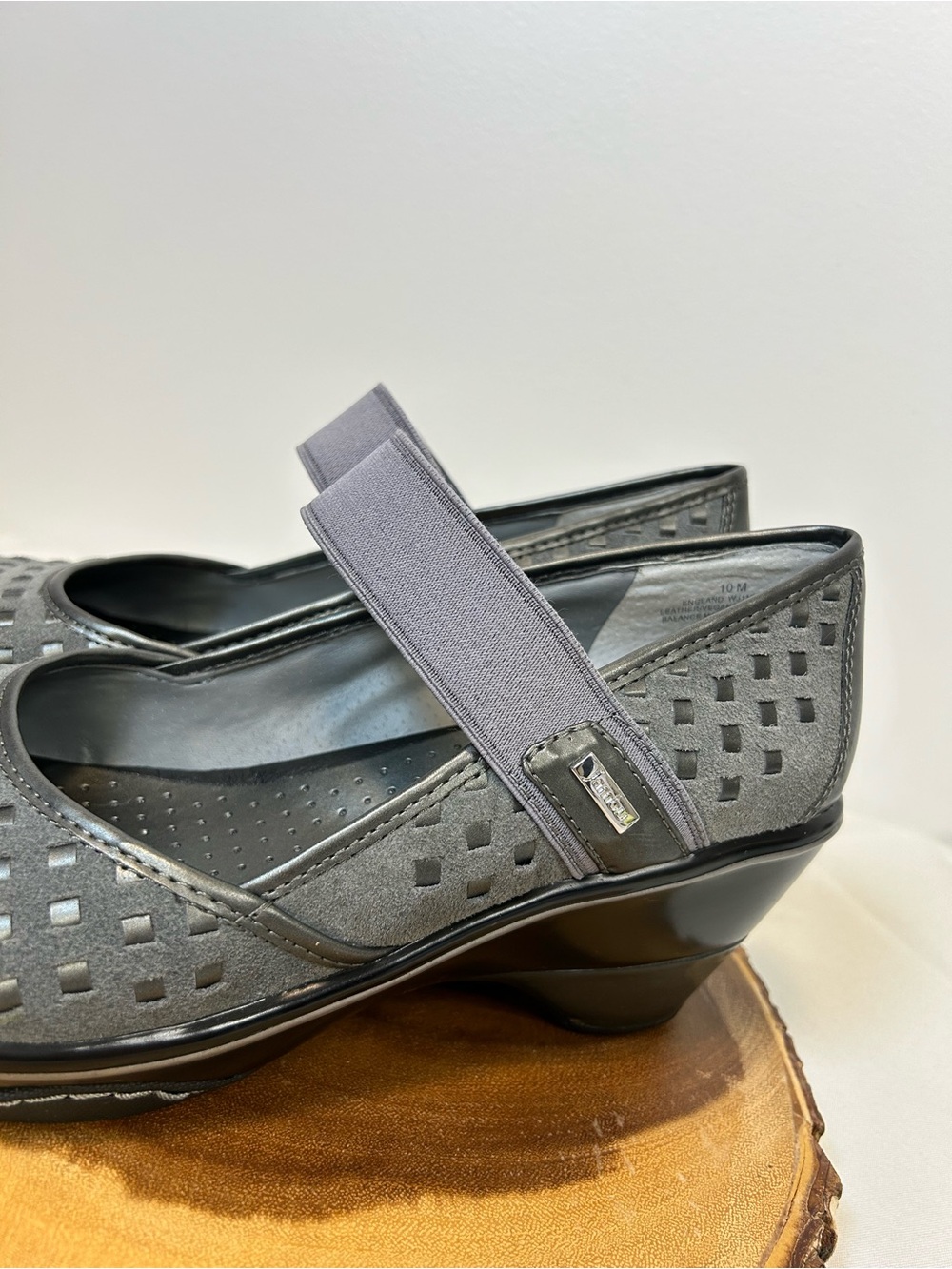 Jambu Alicante Wedge Pumps Mary Jane style slip on elastic strap Women’s 10 - Picture 3 of 9